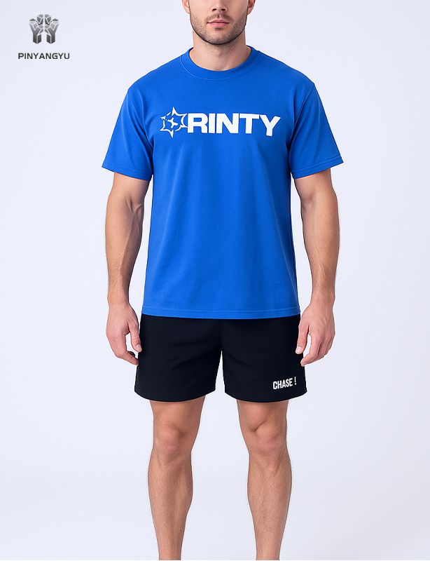 Tilpasset pufftrykk herre-fitness-T-skjorte
