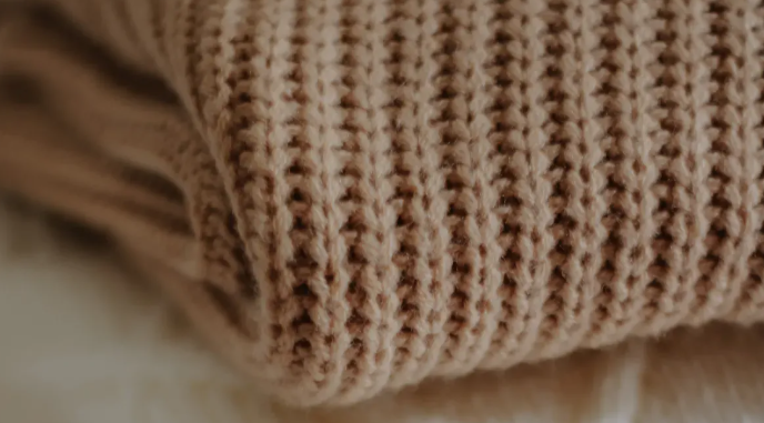 Hold din fleeceforede genser myk med Pinyang Clothings lettstelte guide